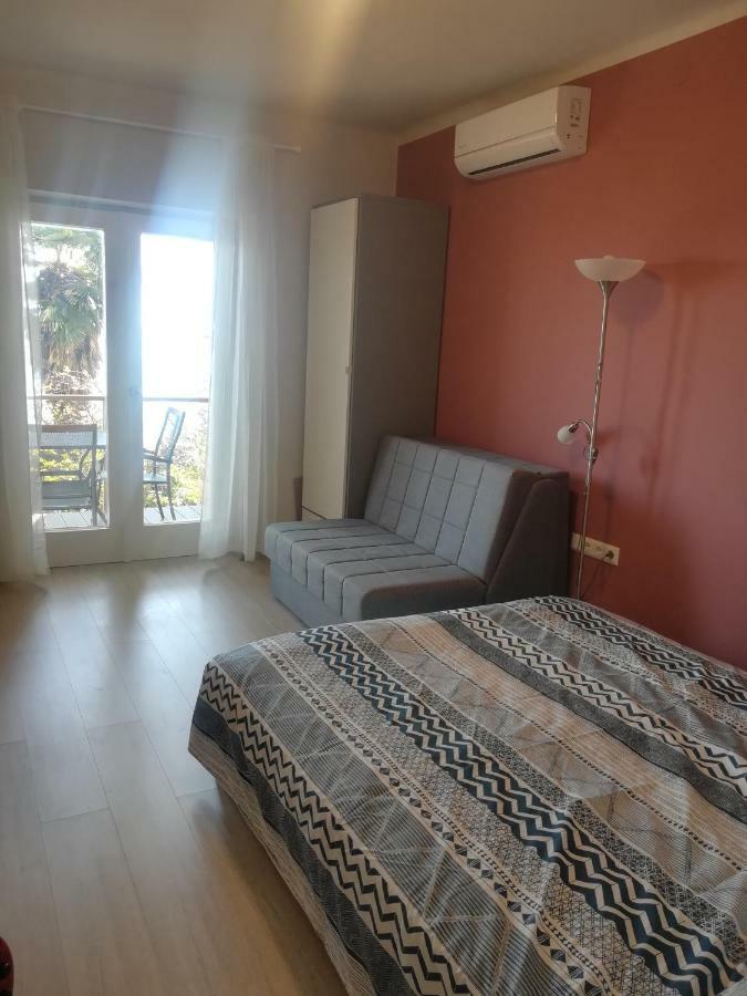 Studio Apartman Arni Рийека Екстериор снимка